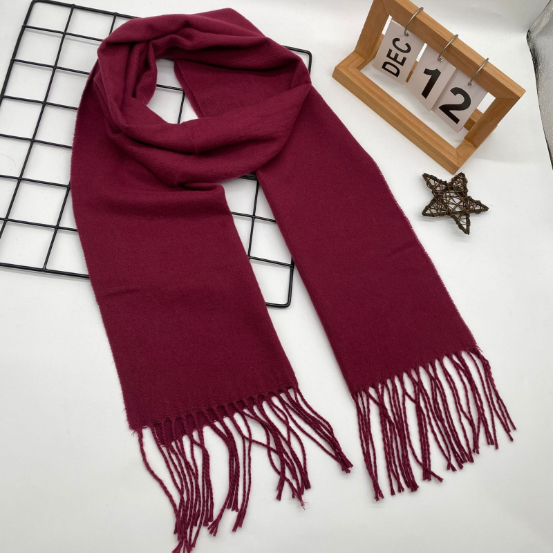 Zimski šal u klasičnom britanskom stilu sa resicama, topao i svestran za parove (Materijal: Poliester; Pletenje: Warp knitting; Sezona: Zima; Stil: Fashion Commuter, Elegantno, Minimalističko).