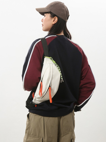 Muška crossbody torba (ulični stil; najlon; vodootporan; model 3772; uzorak: slovo)