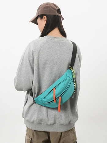 Muška crossbody torba (ulični stil; najlon; vodootporan; model 3772; uzorak: slovo)