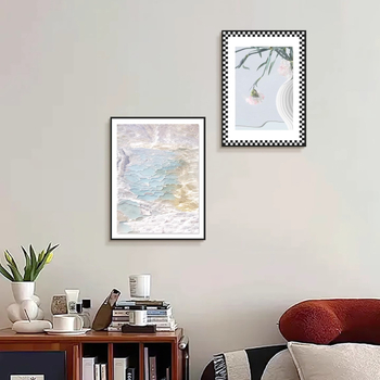 Akril falmatrica lyukak fedésére — dekoratív öntapadós minta geometriai és rajzfilmszerű motívummal, vízálló és olajálló, 1 db