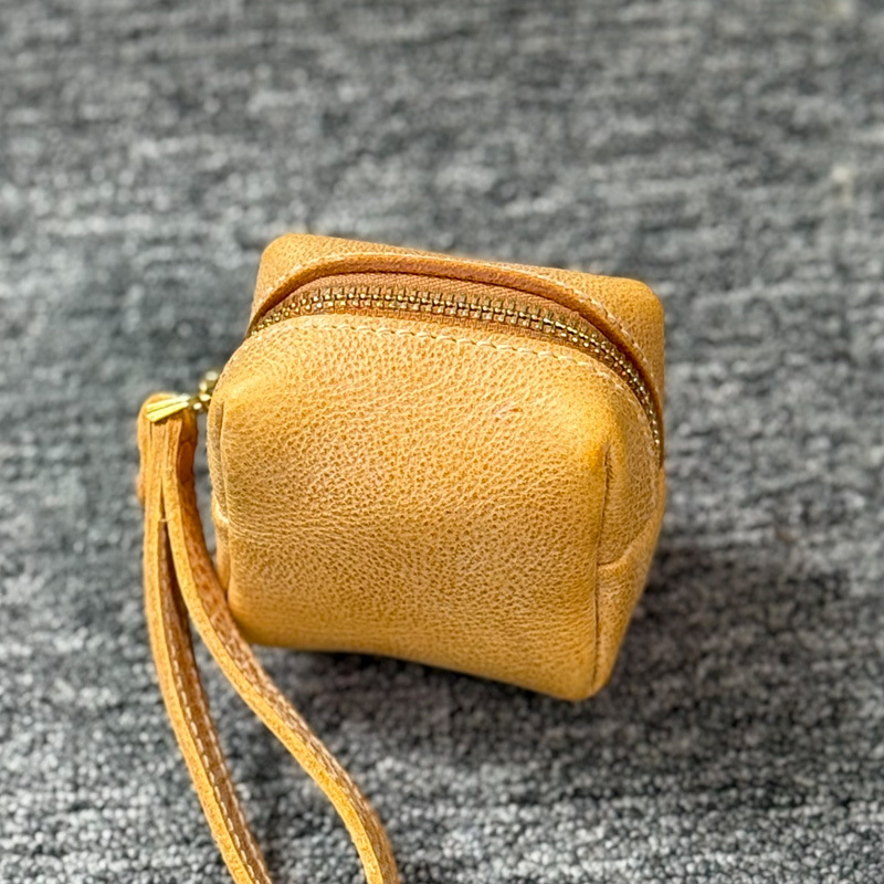 Novčanik za novčiće od prave kože, biljno tanisana koža, gradski minimalistički stil, unisex, podstava od poliester-pamuka