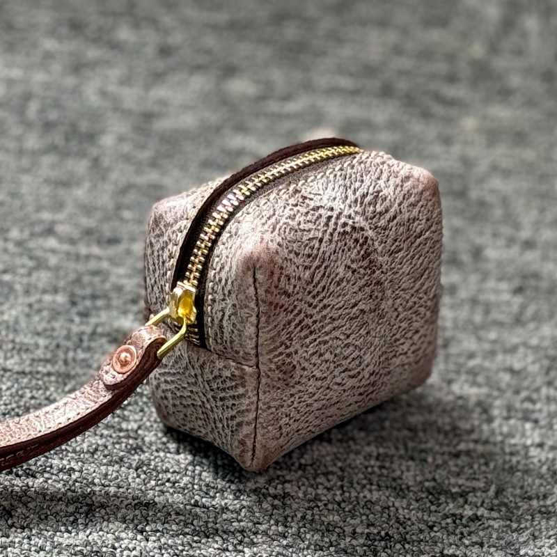 Novčanik za novčiće od prave kože, biljno tanisana koža, gradski minimalistički stil, unisex, podstava od poliester-pamuka