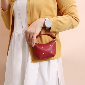 Női érme pénztárca, valódi bőr, első réteg tehénbőr, crossbody stílus, poliészter bélés