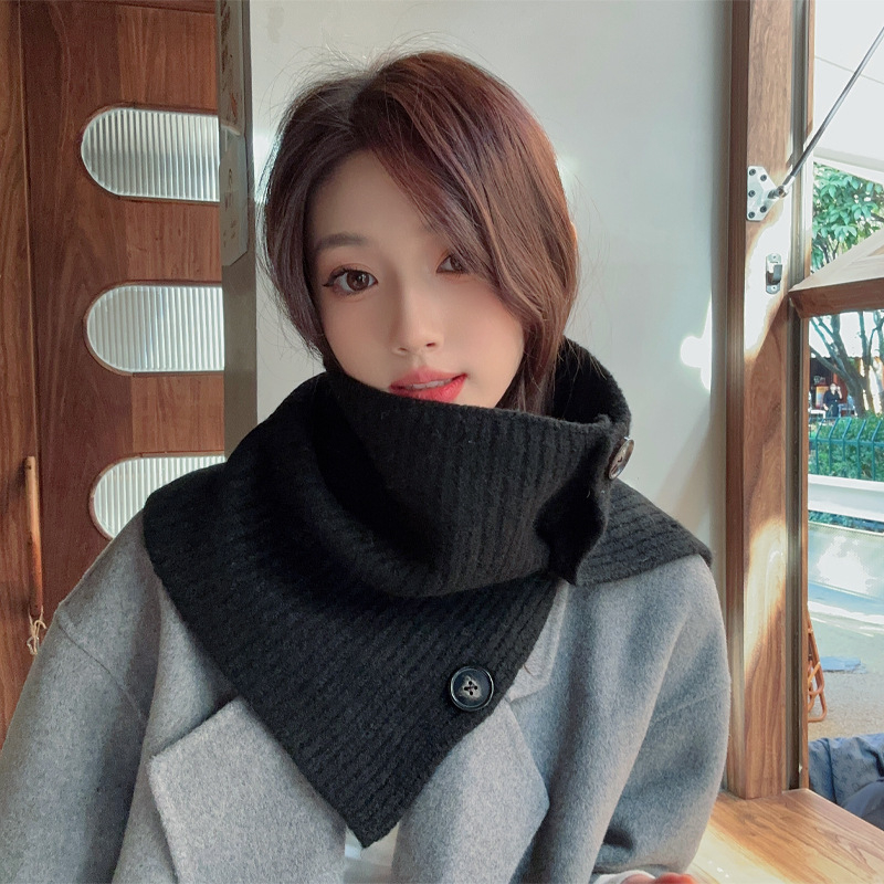Kötött sál hamis gallérrel és gombokkal – vastag, meleg kiegészítő ősz-télre