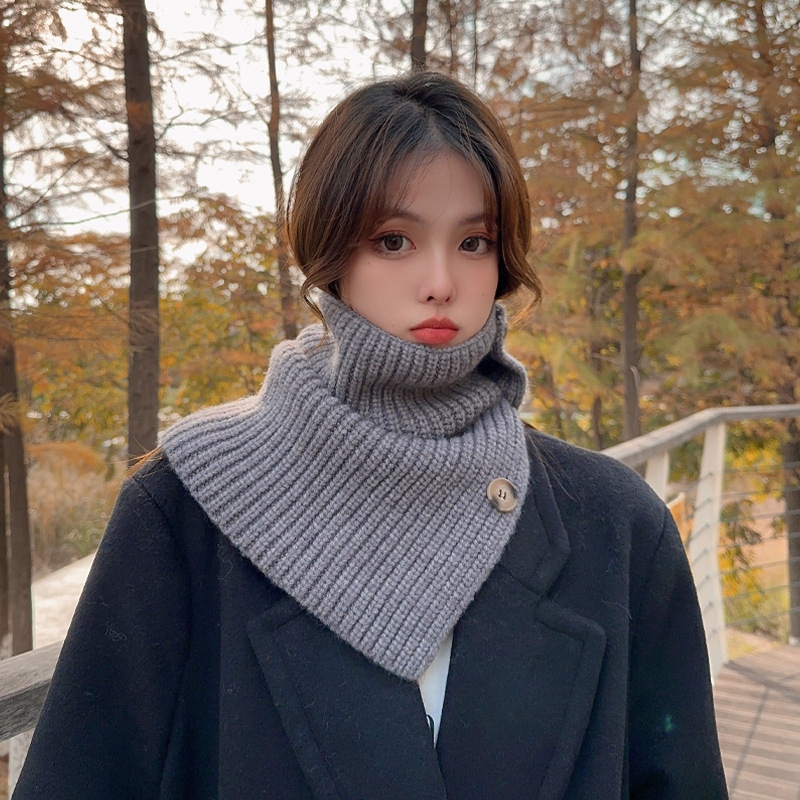 Kötött sál hamis gallérrel és gombokkal – vastag, meleg kiegészítő ősz-télre