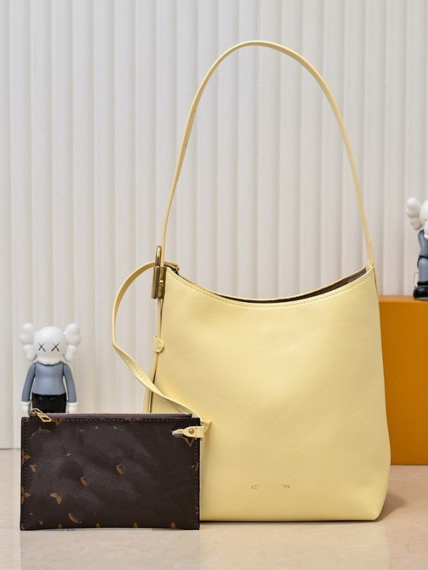 Ženska tote torba od sintetičke kože, bucket bag stil, podstava od lažnog baršuna, unutarnja pretinica za mobitel, otvoreni gornji dio