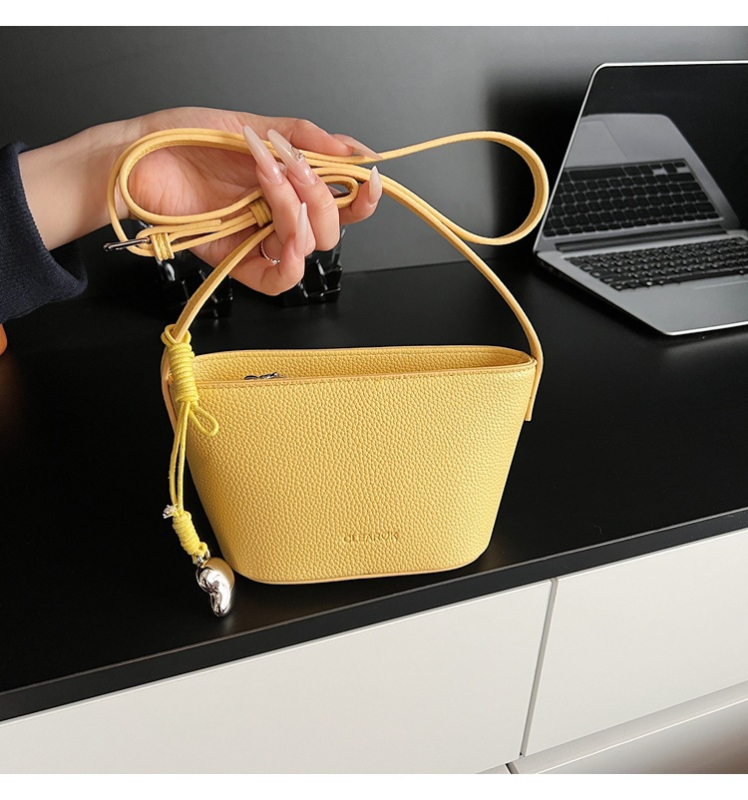 Női bucket táska — városi egyszerűség, PU anyag, bucket forma, mágneszár, belső laminált cipzár