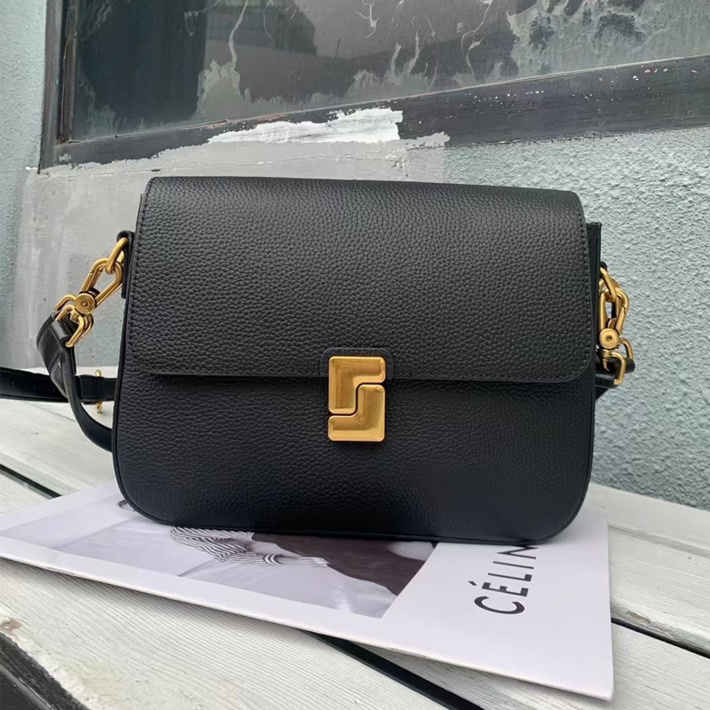 Prava kožna crossbody torba, mali kvadrat, gradski minimalistički stil, vodoravni kvadrat, unutarnji džep sa zatvaračem