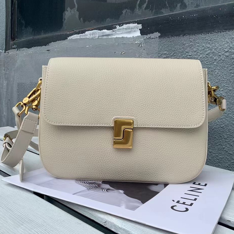 Prava kožna crossbody torba, mali kvadrat, gradski minimalistički stil, vodoravni kvadrat, unutarnji džep sa zatvaračem