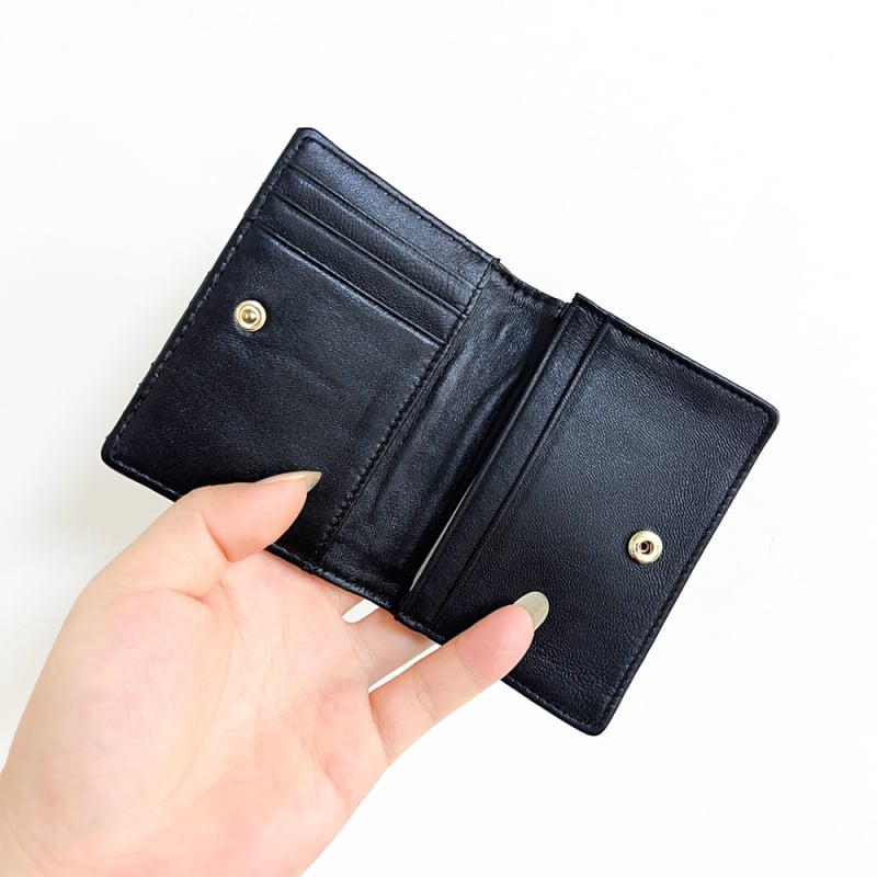 Kratka kožna držač kartica, unisex, s podstavom od ovčje kože, džepovi za kartice, zatvaranje na gumb, ispis Argyle uzorak
