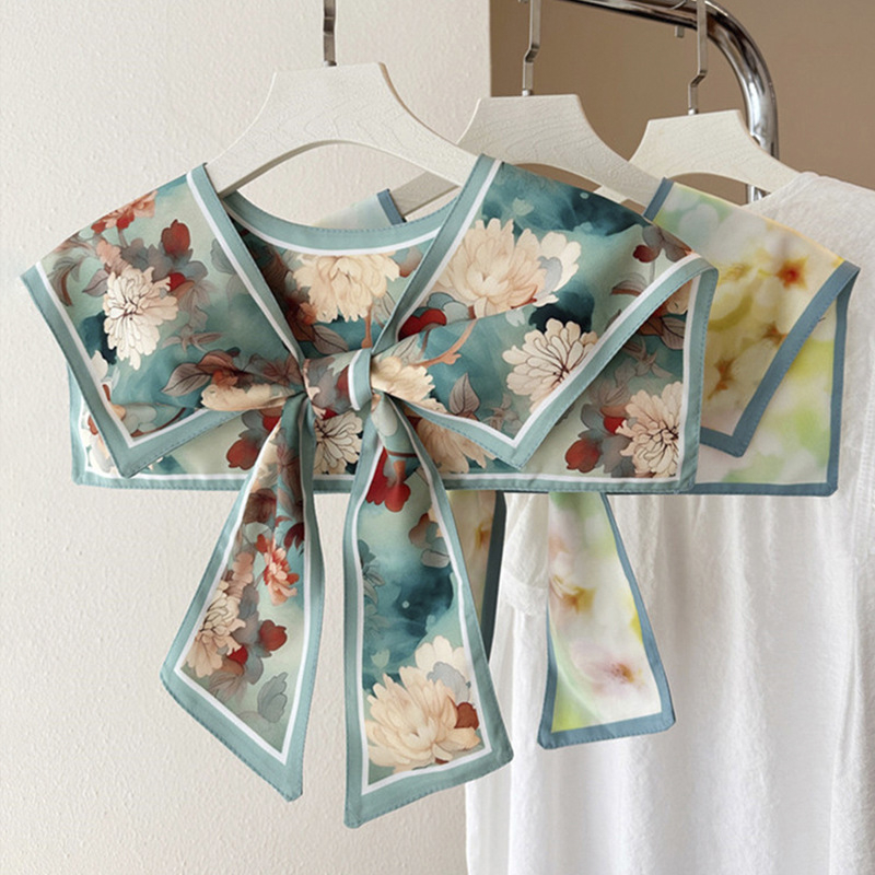 Женски шал с имитационна яка – изкуствена коприна, флорален принт, плоско тъкане, сатенен финиш, декоративно украшение