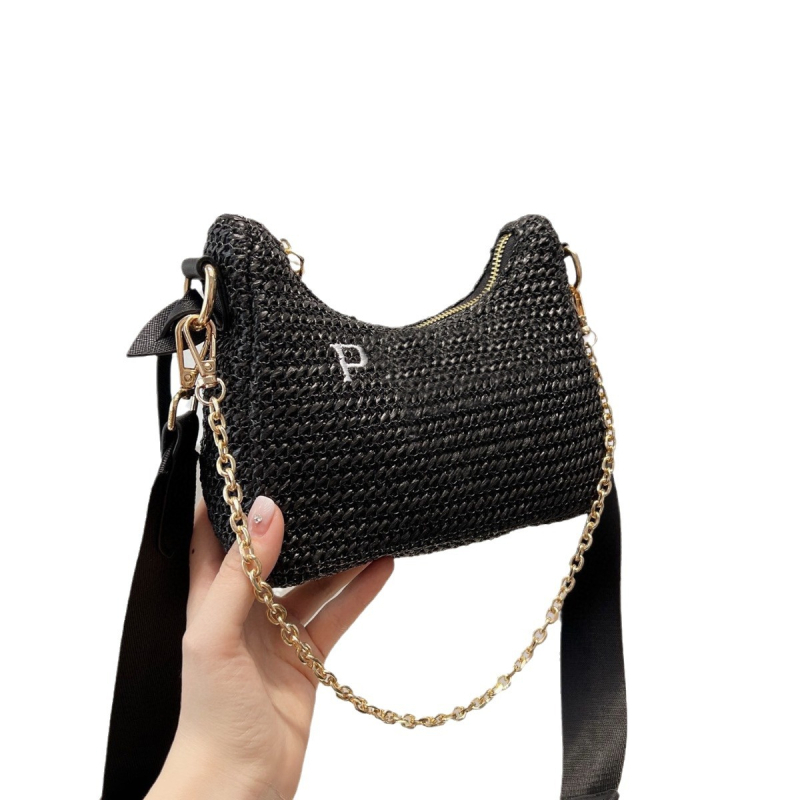 Подмишникова презрамкова чанта – градска минималистична, слама, форма на вареница, цип за затваряне, вътрешен джоб с цип и джоб за телефон