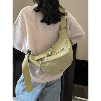 Dumpling crossbody torba — gradska jednostavnost, Oxford tkanina, stil dumpling bun, ljeto 2025, svakodnevna upotreba