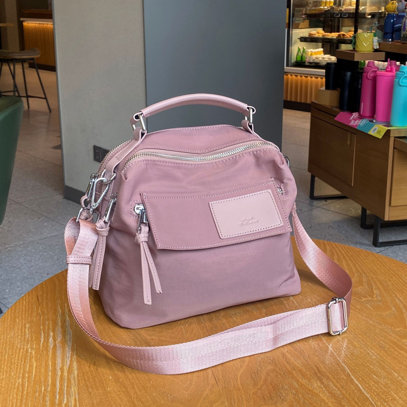 Mukari ženska crossbody torba od Oxford platna, s pretincom za telefon i laminiranim džepom sa zatvaračem, horizontalni kvadratični oblik, zatvaranje na zip
