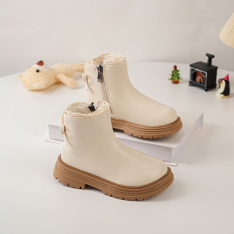 Martin topánky v britskom štýle, vrchná časť z mikrovláknovej kože, bočný zips, gumová podrážka, vnútorná výstelka z umelej krátkej plyše