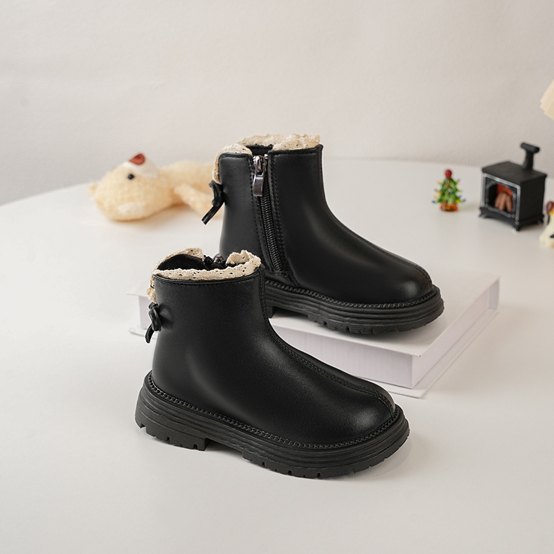 Martin topánky v britskom štýle, vrchná časť z mikrovláknovej kože, bočný zips, gumová podrážka, vnútorná výstelka z umelej krátkej plyše