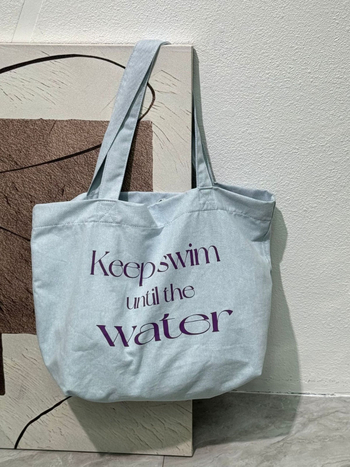 Torbica Tote od platna, ulični stil, vodoravni kvadratni oblik, otvoreni vrh, unutarnja pregrada za dokumente