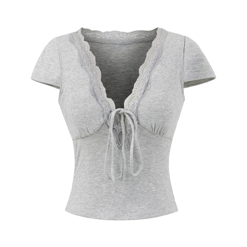 Μπλουζάκι Slim-Fit από Ρέγιόν με V-λαιμό, κοντά μανίκια και δαντελένιες άκρες