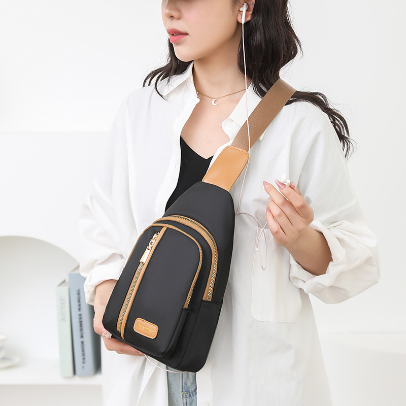 Дамска чанта през едно рамо – урбан минималистичен стил, PU материал, подплата полиестер, цип, код ZMS-603 (Пролет 2026)