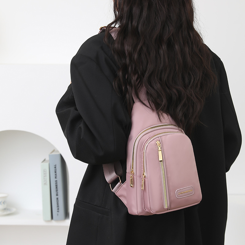 Дамска чанта през едно рамо – урбан минималистичен стил, PU материал, подплата полиестер, цип, код ZMS-603 (Пролет 2026)