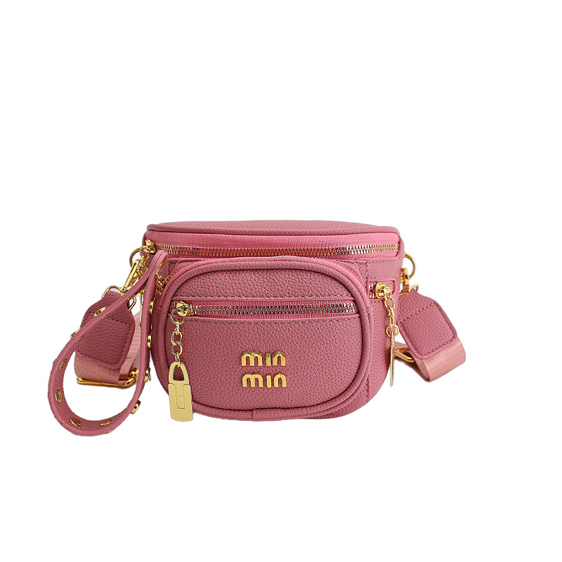 Crossbody torba u stilu sedla od PU kože s liči teksturom, zatvarač, poliester-cotton podstava, džep za telefon, vanjski džep tipa patch.