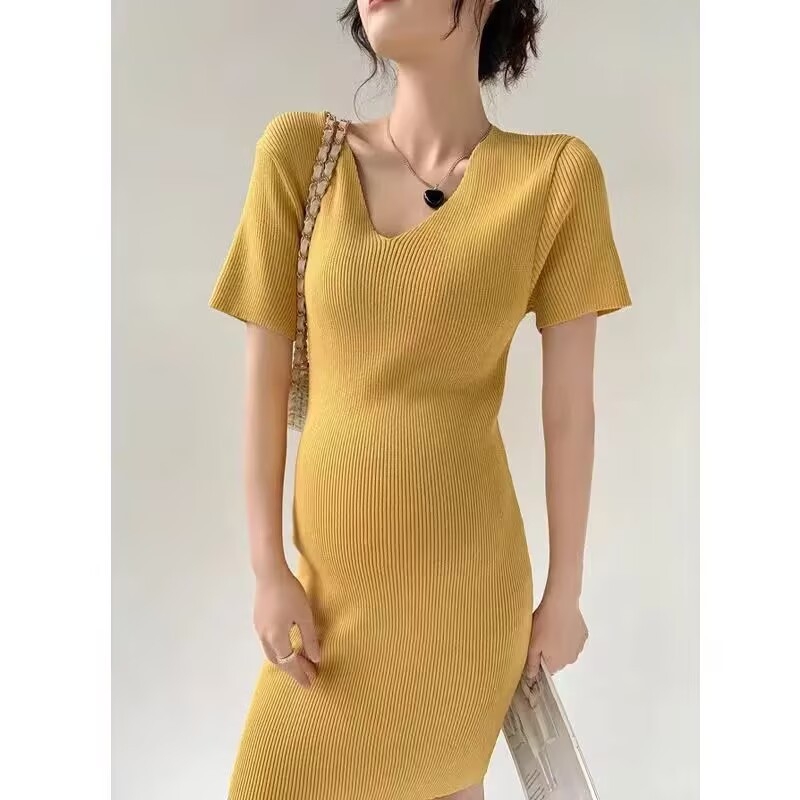 Rochie de maternitate tricotată, decolteu în V, mâneci 3/4, material tricotat, lungime scurtă