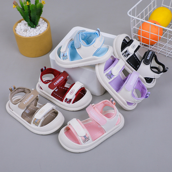 Uniszex strandcipő óvodásoknak és kisgyerekeknek — rajzfilm mintázat, gumi talp, Velcro-zárás, 1–6 éves korosztály