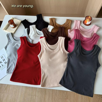 Vesta termică cu De Velvet, căptușită cu fleece, grosime 201-250 g/m², decolteu în formă de U