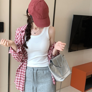 Vesta termică cu De Velvet, căptușită cu fleece, grosime 201-250 g/m², decolteu în formă de U