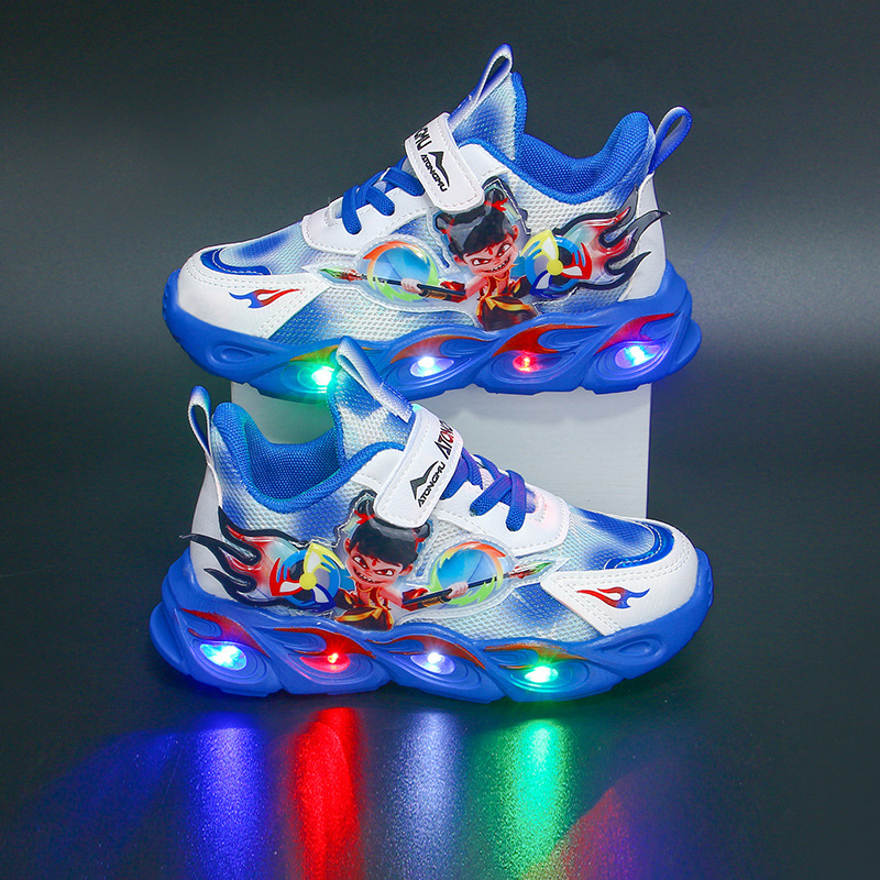 Nezha gyerekek futócipő világítással – hálós felsőrész, Velcro-zárás, EVA talp, légáteresztő, csúszásmentes