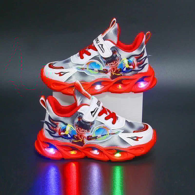 Nezha gyerekek futócipő világítással – hálós felsőrész, Velcro-zárás, EVA talp, légáteresztő, csúszásmentes