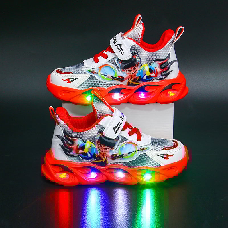 Nezha gyerekek futócipő világítással – hálós felsőrész, Velcro-zárás, EVA talp, légáteresztő, csúszásmentes