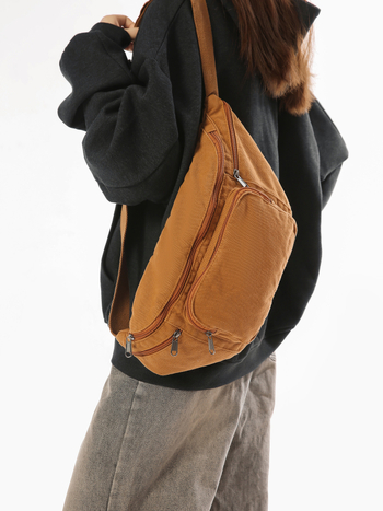 Platnena unisex crossbody torba s patentnim zatvaranjem, poliesterska podstava, džep za mobitel, unutarnji patch džep, srednje meka konstrukcija
