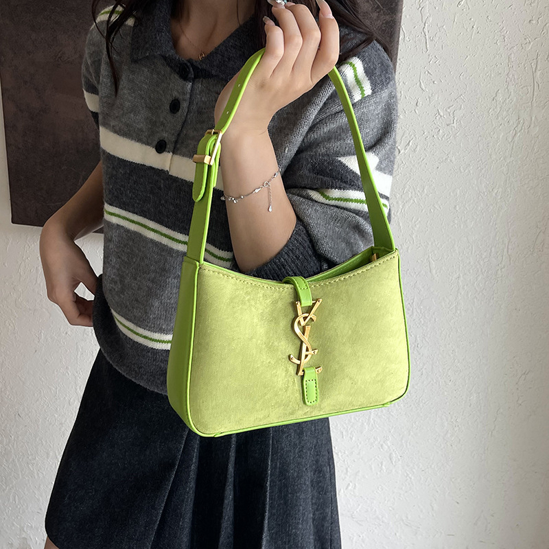 PU anyagú alkarra hordható táska, cipzárral, egypántos, telefontok, poliészter bélés