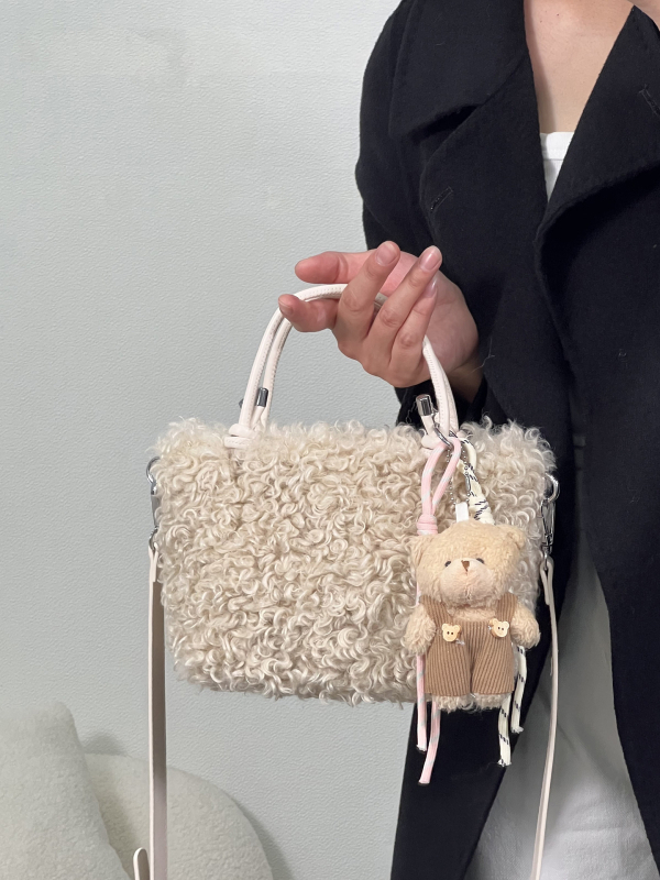 Női prémes tote táska – Városi miniszta minimalist stílus, vízszintes négyzetes forma, cipzár, egy vállpánt