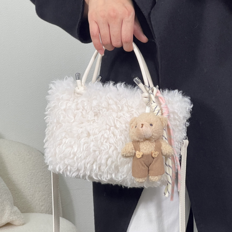 Női prémes tote táska – Városi miniszta minimalist stílus, vízszintes négyzetes forma, cipzár, egy vállpánt