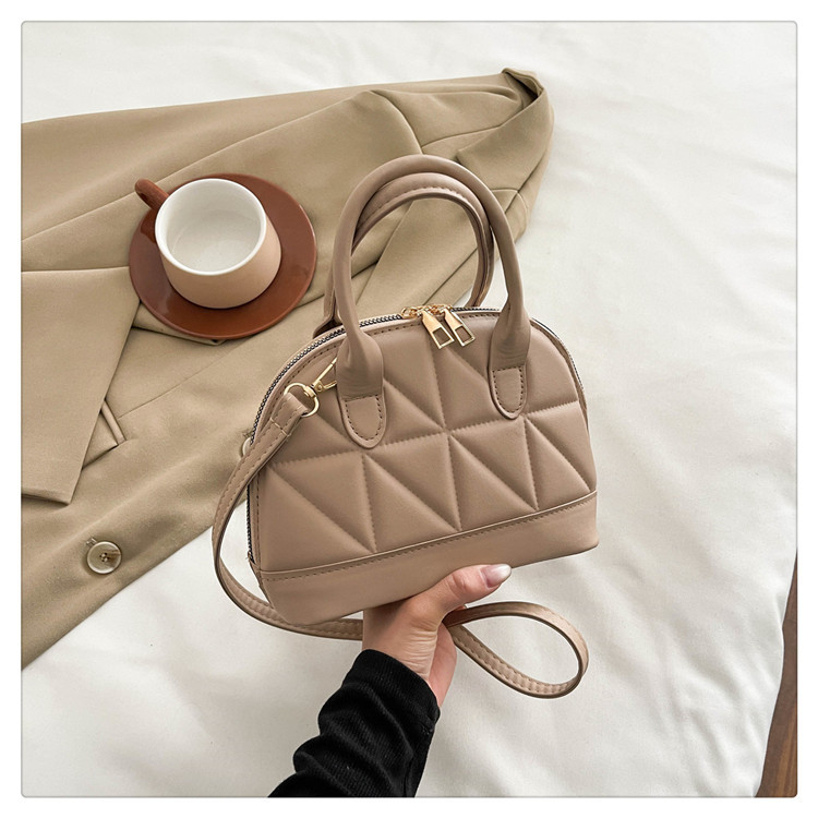 Ženska torba u obliku školjke, PU materijal, ulični stil, crossbody torba sa zatvaračem, unutarnja džep za mobitel, poliester podstava