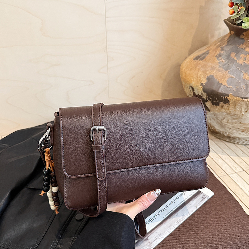 Τσάντα crossbody, niche ρετρό μόδα, ύφασμα: super fiber, οριζόντιο τετράγωνο σχήμα, κλείσιμο με καπάκι, επένδυση πολυεστέρα