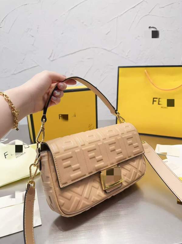 Crossbody torba s reljefnom teksturom, PVC materijal, baguette stil, proljeće 2025, za svakodnevnu upotrebu