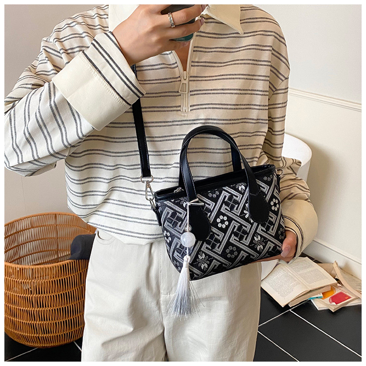 PU anyagú vödörtáska, városi egyszerű stílus, zipzáras nyitás, poliészter bélés