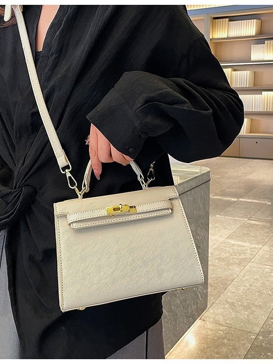 Damska torba Kelly u urbanom minimalističkom stilu, PU materijal, horizontalni kvadratni oblik, sezona Zima 2025
