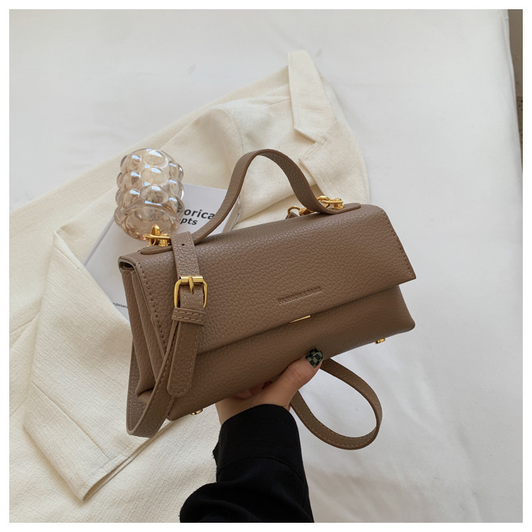 Koreai stílusú retro keresztpántos táska — PU, utcai trend, baguette táska, vízszintes négyszög alak, kupakkal nyitás