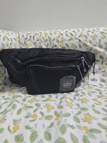 Női derék- és crossbody táska - nylon, cipzár, belső cipzáras zseb, háromdimenziós külső, tavasz 2025