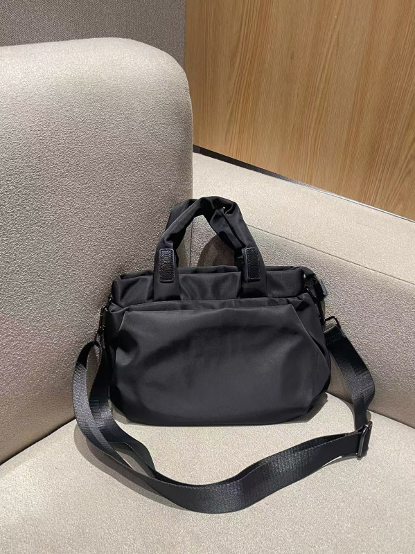 Smiley dizajnirana torba tote od najlona, višestruki pretinci, zatvarač, lagana crossbody, poliester podstava, izlazak u proljeće 2025