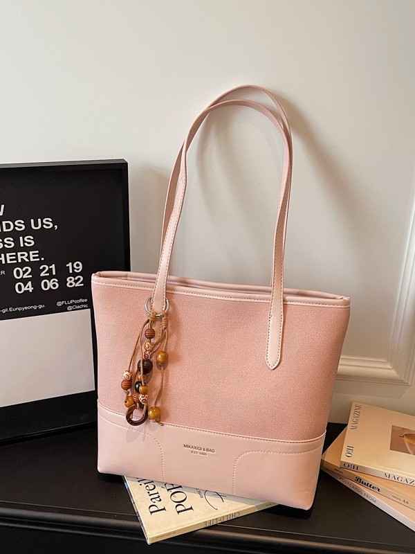 Városi minimalist stílusú PU tote táska, cipzárral nyitás, belső zsebek: rejtett cipzáras zseb és irattartó zseb, 2026 tavasz