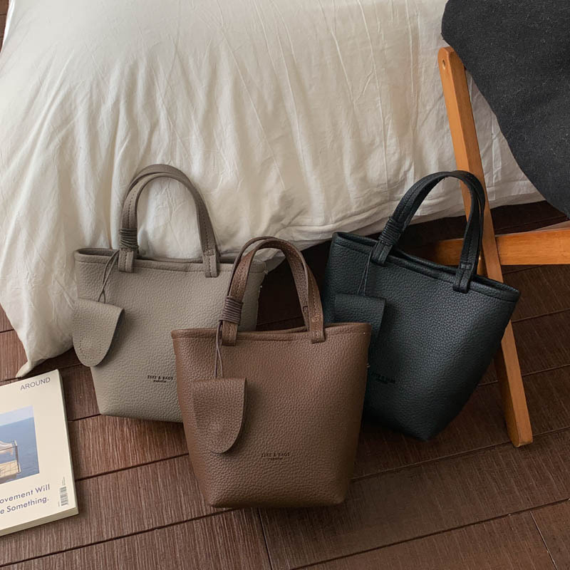 Városi minimalist PU keresztbody táska, függőleges téglalap alakú, mágneses zárás