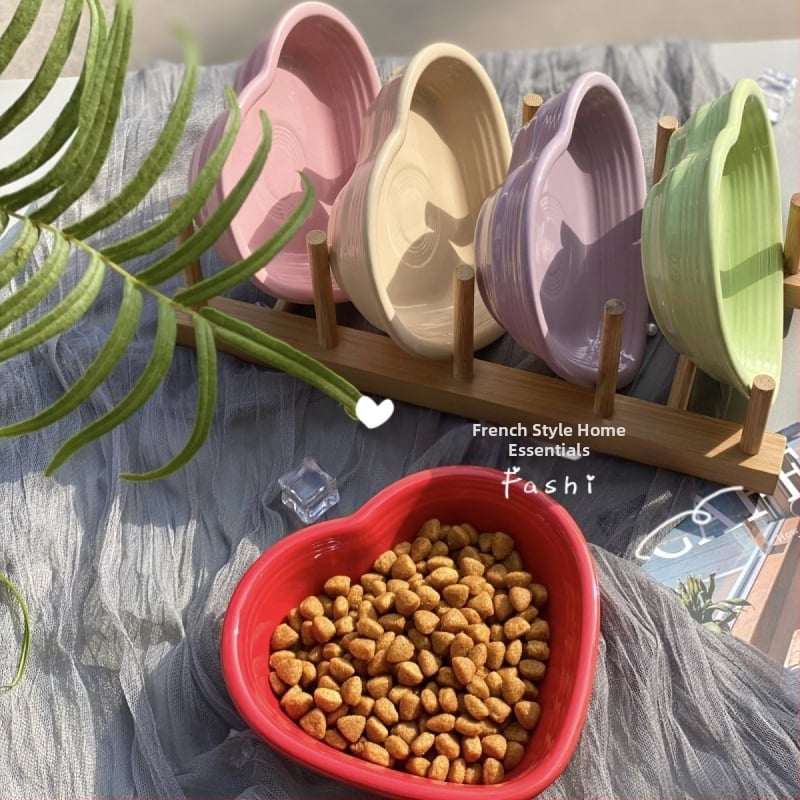 Πορσελάνινο μπολ κατοικίδίων σε σχήμα καρδιάς για γάτες και μικρά σκυλιά