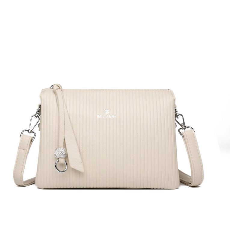 Crossbody torba od PU, vodoravni kvadratni oblik, zatvaranje na zip, unutarnji pretinci: džep na zip, džep za telefon, džep za dokumente, laminirani džep; podstava od poliestera; proljeće 2026 izdanje