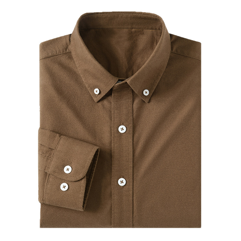 Cămașă din bumbac 100% cu finisaj brushed, guler rever, decor cu buzunar, culoare uni, respirabilă și evacuează umezeala.