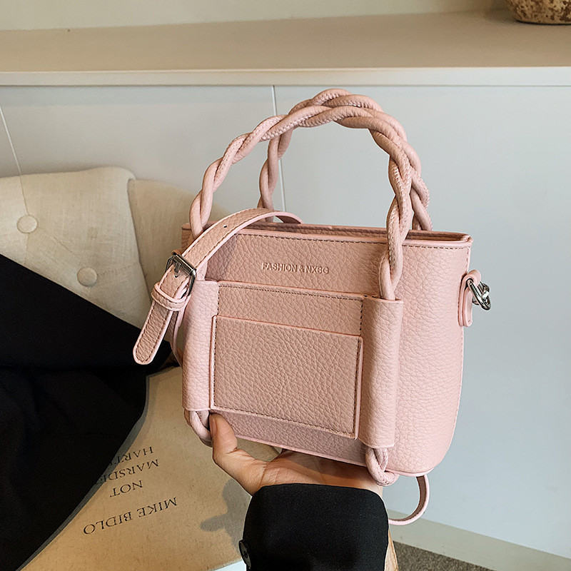 Bucket torba crossbody od PU materijala (zip zatvaranje; oblik košare; podstava od poliester; unutarnji džep sa zatvaračem)